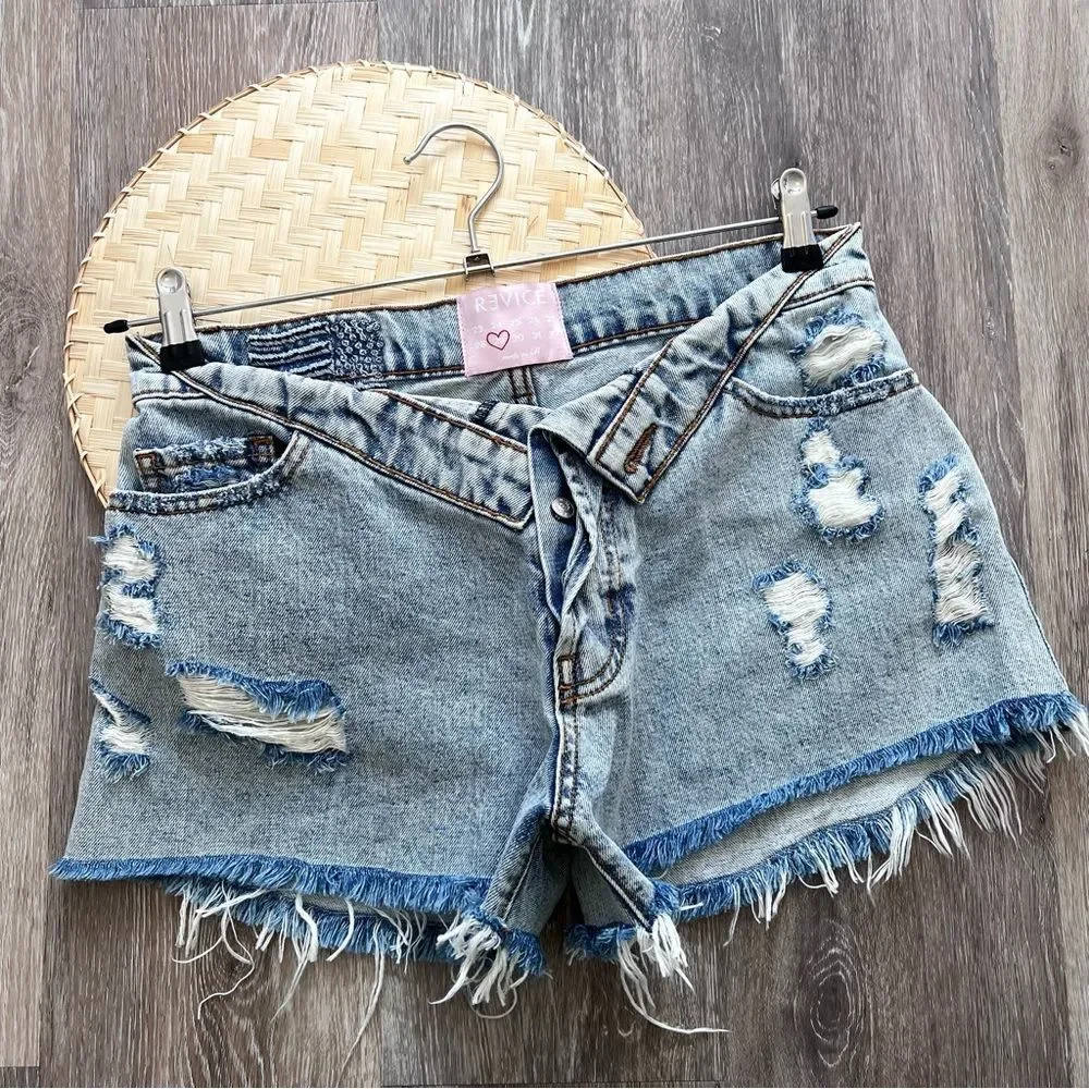 Nwt revice denim melrose shorts cut off fold over‎ button fly women’s size 29 - Picture 2 of 9